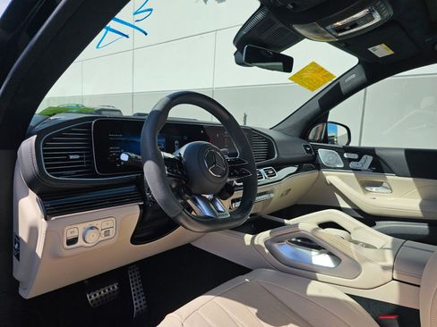 Used 2024 Mercedes-Benz GLS 63 AMG 4MATIC image 4