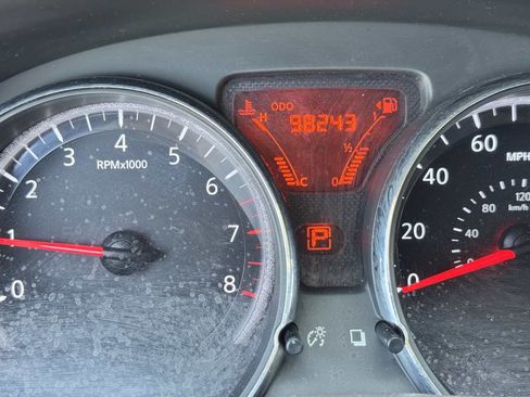 Used 2013 Nissan Versa w/ SL Tech Pkg FWD image 39