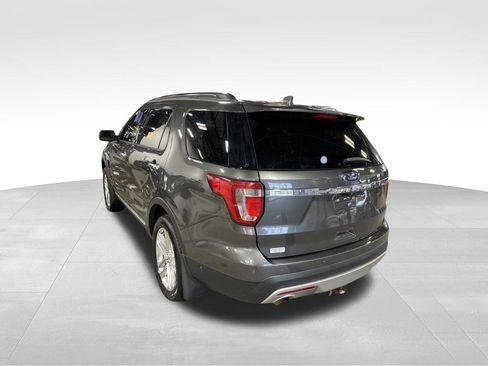 Used 2017 Ford Explorer Limited w/ Equipment Group 301A AWD/4WD image 8