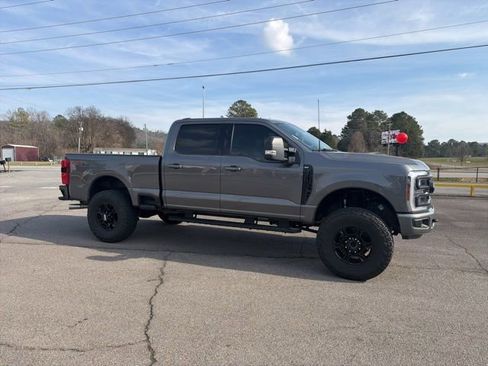 Used 2024 Ford F250 XLT w/ XLT Premium Package image 9