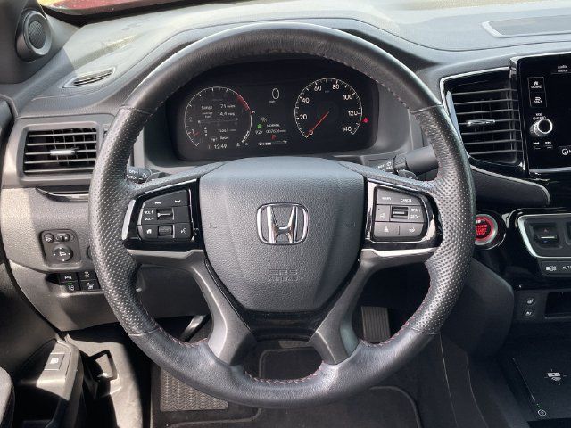 Used 2025 Honda Ridgeline Black Edition image 11