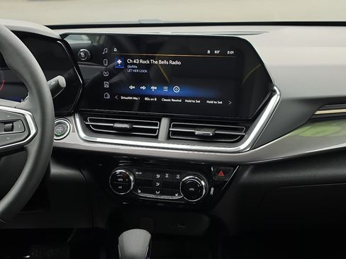 New 2026 Chevrolet Trax ACTIV w/ Driver Confidence Package FWD image 23