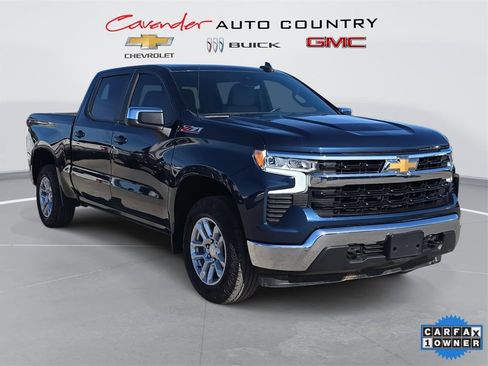 Used 2022 Chevrolet Silverado 1500 LT w/ Z71 Off-Road Package image 3