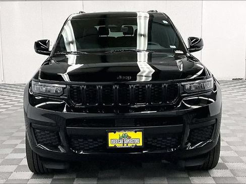 Used 2025 Jeep Grand Cherokee L Laredo AWD/4WD image 4