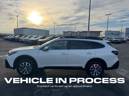 Used 2022 Subaru Outback Premium image 6