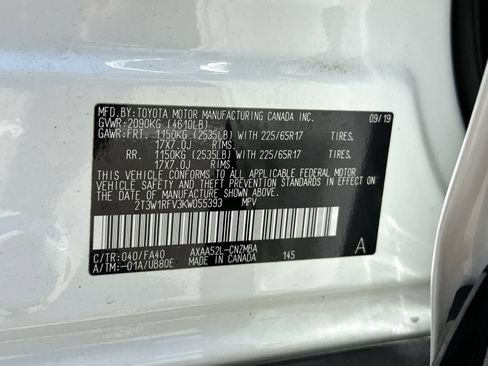 Used 2019 Toyota RAV4 XLE FWD image 25
