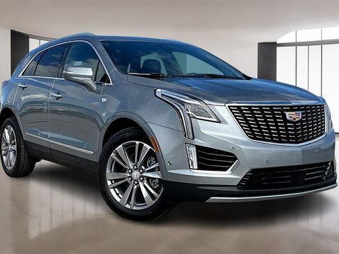 New 2025 Cadillac XT5 Premium Luxury w/ Technology Package image 2