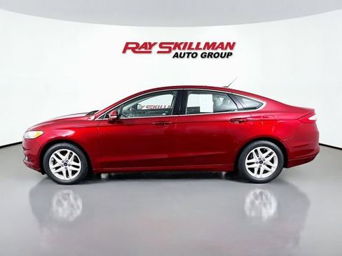 Used 2014 Ford Fusion SE w/ Equipment Group 202A FWD image 4