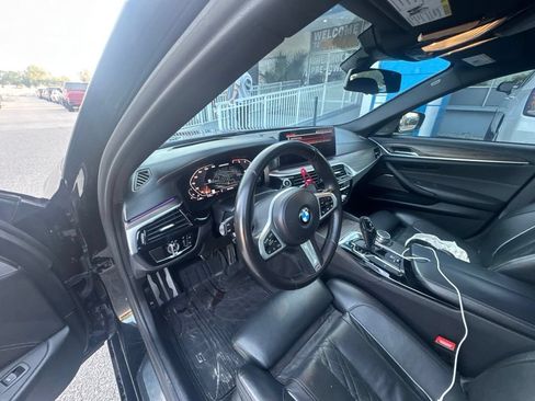 Used 2022 BMW M550i xDrive w/ Premium Package AWD/4WD image 9