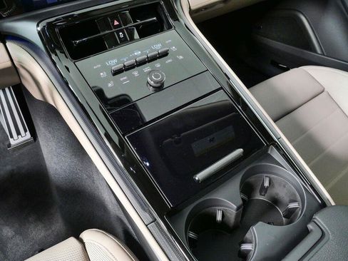 New 2026 Porsche Panamera 4 AWD/4WD image 18