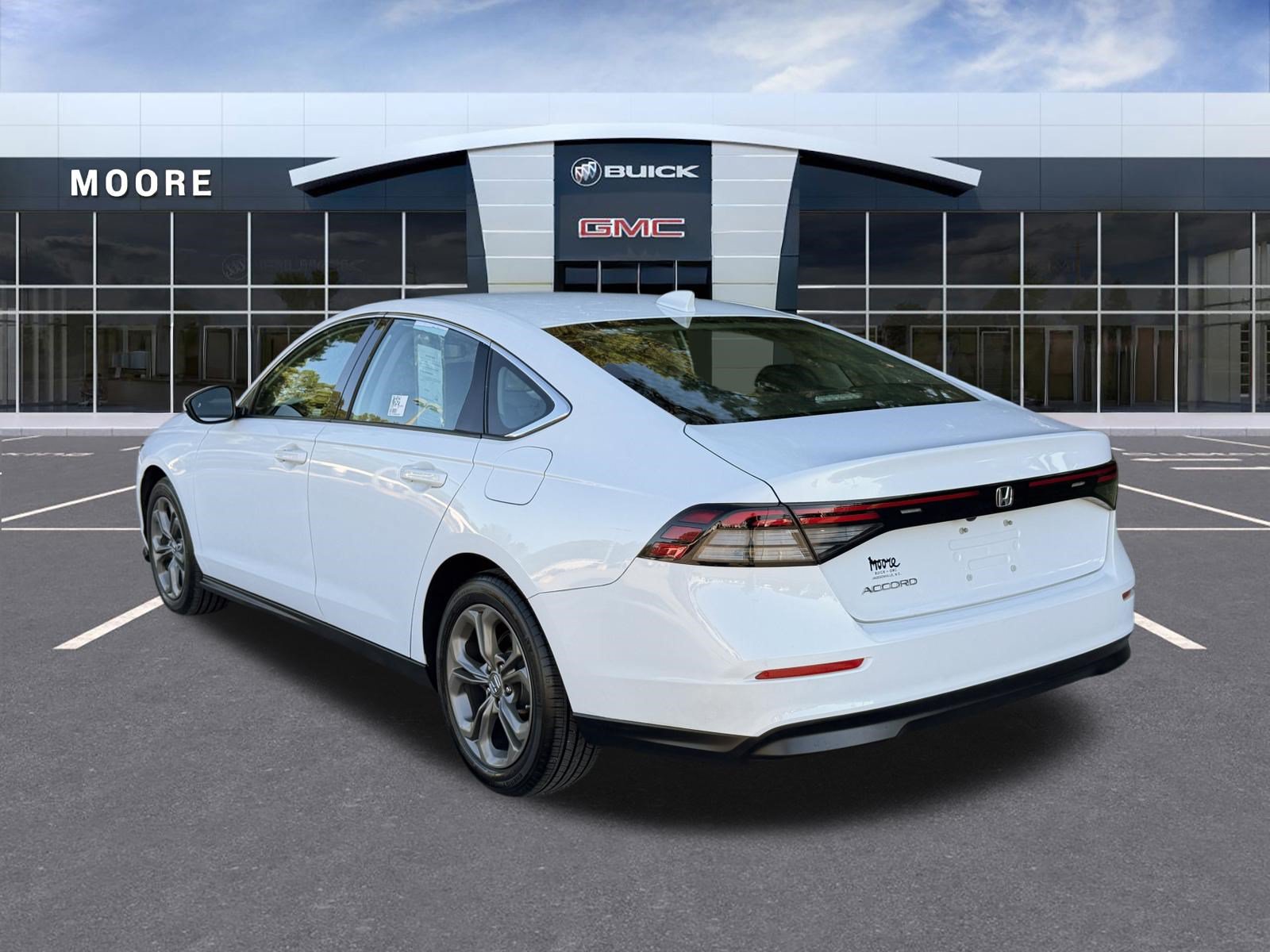 Used 2023 Honda Accord EX image 5