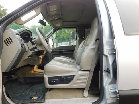 Used 2008 Ford F350 Lariat AWD/4WD image 6