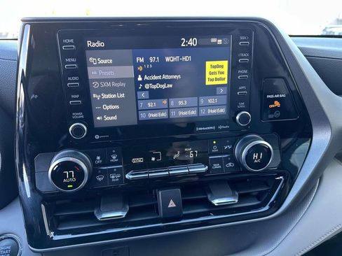 Used 2022 Toyota Highlander LE image 28