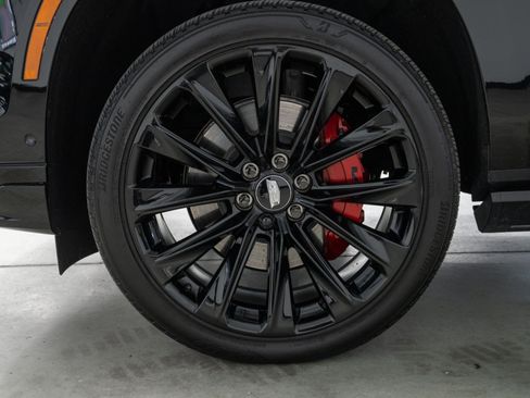 Used 2025 Cadillac Escalade V w/ LPO, ONYX Package AWD/4WD image 9
