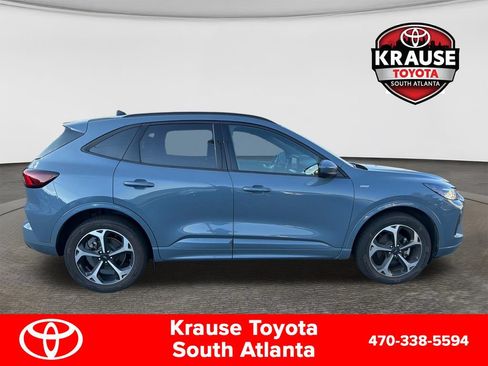 Used 2023 Ford Escape ST-Line Select AWD/4WD image 9