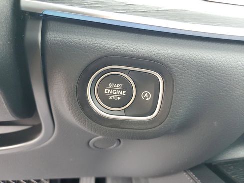 Used 2026 Mercedes-Benz GLS 450 4MATIC image 40