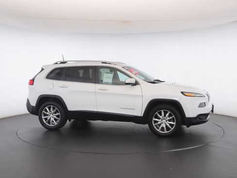 Used 2018 Jeep Cherokee Limited image 32
