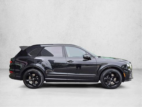 Used 2023 Bentley Bentayga AWD/4WD image 4