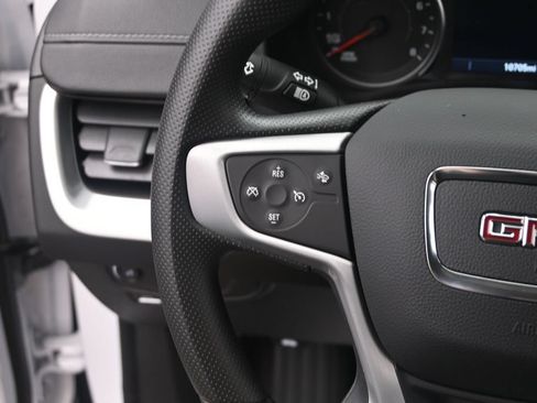 Used 2024 GMC Terrain SLE w/ Driver Convenience Package FWD image 28
