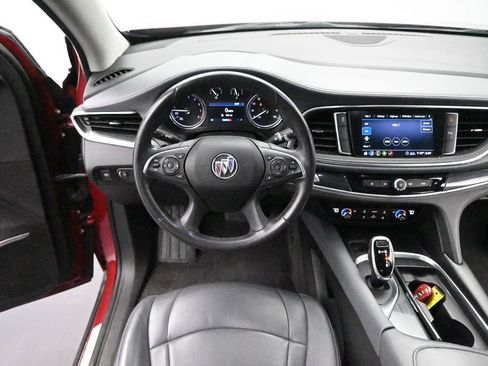 Used 2020 Buick Enclave Essence FWD image 22