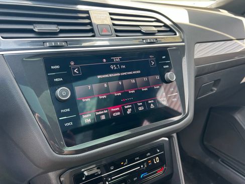 Certified 2024 Volkswagen Tiguan SE R-Line FWD image 16