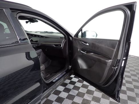 Used 2020 Cadillac XT4 Sport w/ Driver Awareness Package AWD/4WD image 38