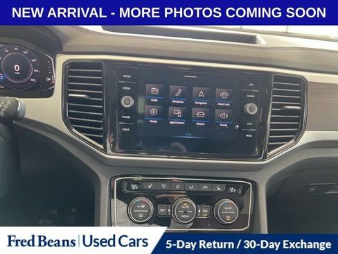 Used 2023 Volkswagen Atlas SE w/ Panoramic Sunroof Package image 12