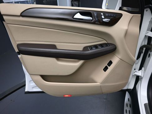 Used 2018 Mercedes-Benz GLS 450 4MATIC w/ Premium Package image 19