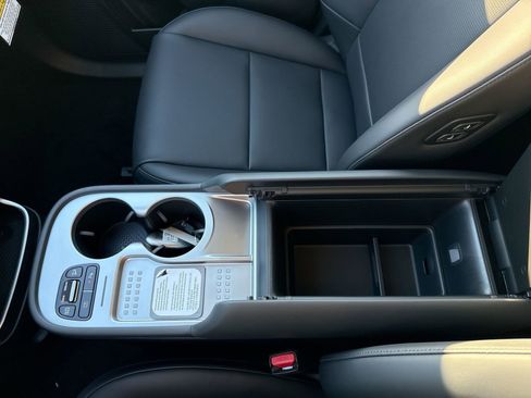 New 2026 Hyundai Ioniq 9 SEL image 22