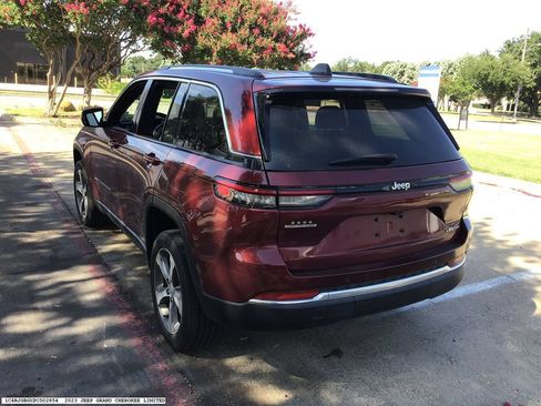 Used 2023 Jeep Grand Cherokee Limited RWD image 4