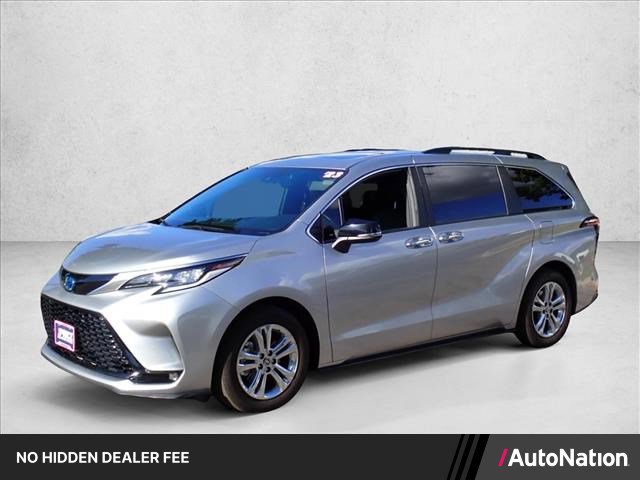Used 2023 Toyota Sienna XSE AWD/4WD image 1