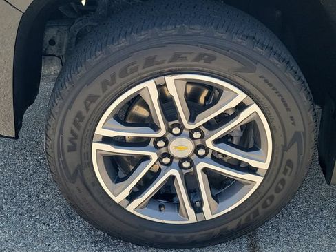 Used 2022 Chevrolet Colorado LT w/ Luxury Package RWD image 7