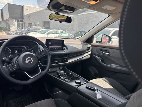 Used 2023 Nissan Rogue SV AWD/4WD image 29