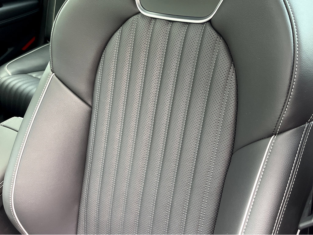 Used 2026 Genesis G70 2.5T RWD image 14