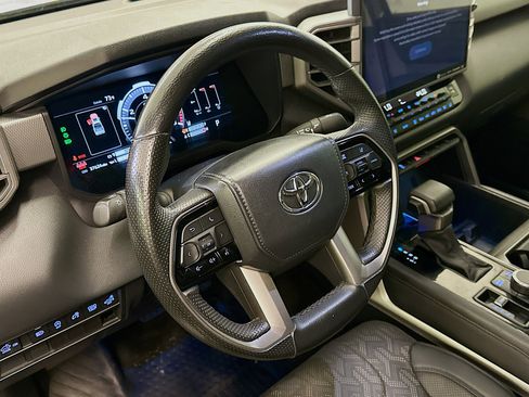 Used 2024 Toyota Tundra Limited AWD/4WD image 18