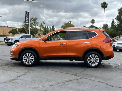 Used 2019 Nissan Rogue SV AWD/4WD image 6