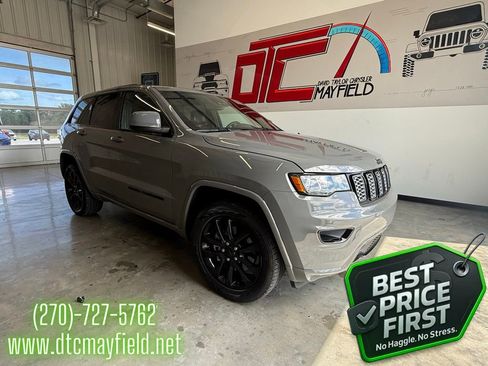 Used 2021 Jeep Grand Cherokee Laredo X AWD/4WD image 1