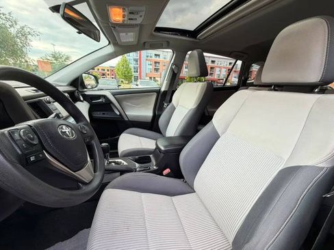 Used 2015 Toyota RAV4 XLE AWD/4WD image 11