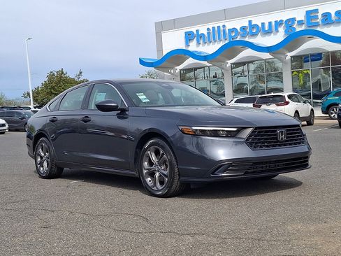 Used 2023 Honda Accord EX image 1