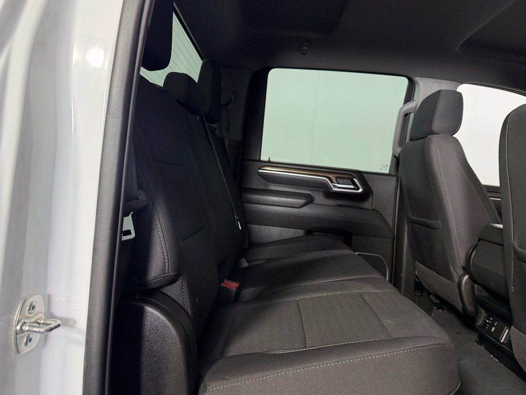 Used 2026 Chevrolet Silverado 2500 LT AWD/4WD image 26