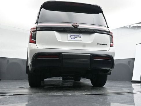 Used 2025 Nissan Armada PRO-4X image 32