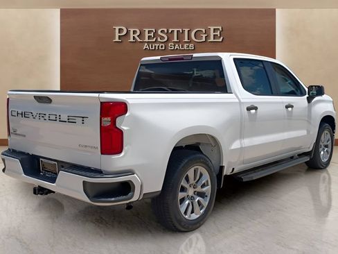 Used 2019 Chevrolet Silverado 1500 Custom w/ Custom Convenience Package RWD image 35