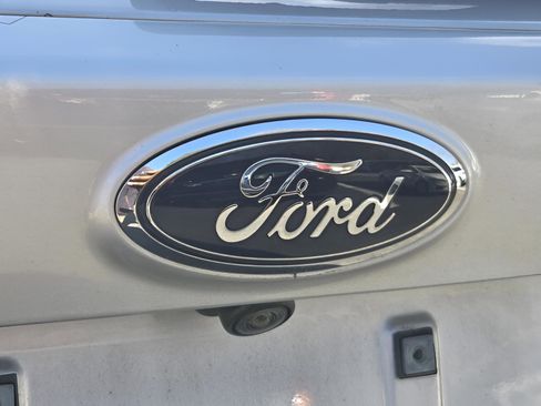 Used 2018 Ford Escape SE image 34