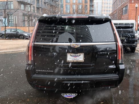 Used 2019 Cadillac Escalade ESV Platinum image 6