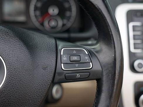 Used 2012 Volkswagen Eos Executive image 28