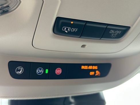 Used 2023 Buick Envision Essence AWD/4WD image 33