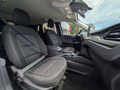 Used 2025 Ford Escape Active AWD/4WD image 30