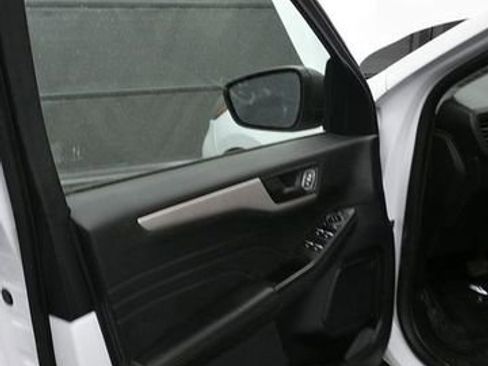 Used 2022 Ford Escape S AWD/4WD image 10