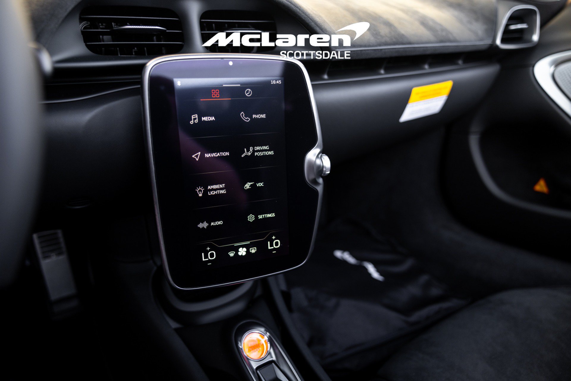 Used 2025 McLaren Artura Spider RWD image 27