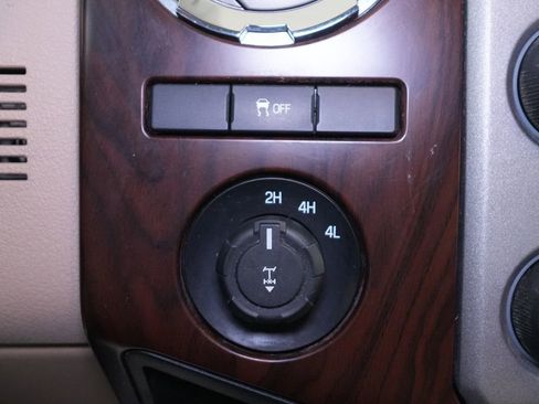 Used 2014 Ford F350 Lariat image 30